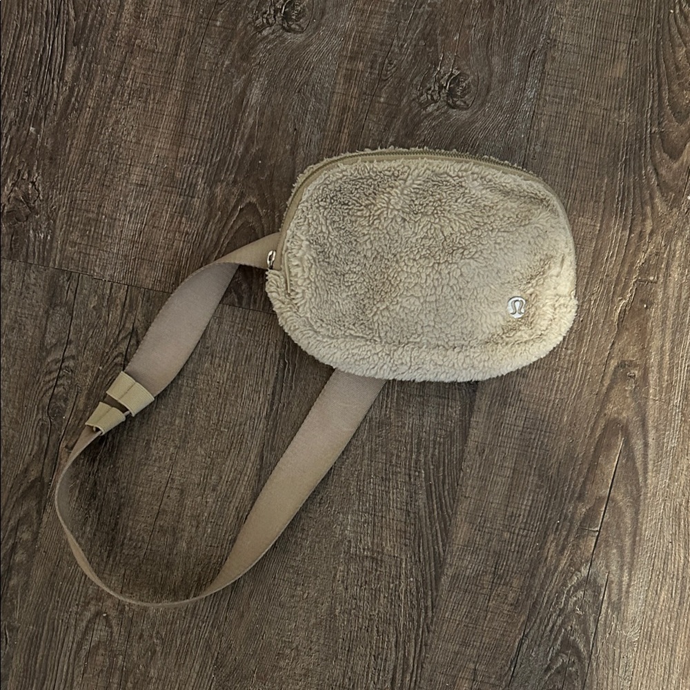 Lululemon Tan Sherpa Belt Bag